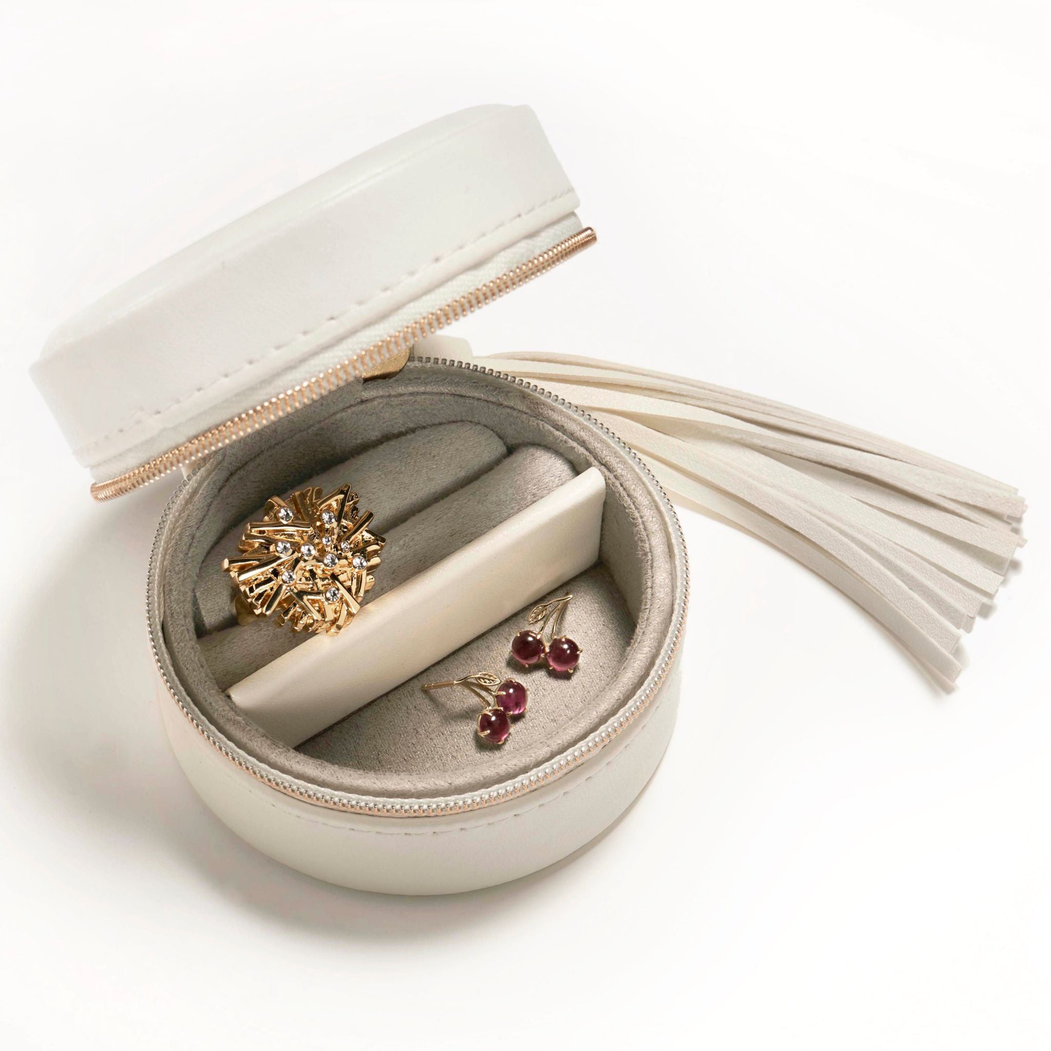 The Little Pearl Jewelry Case